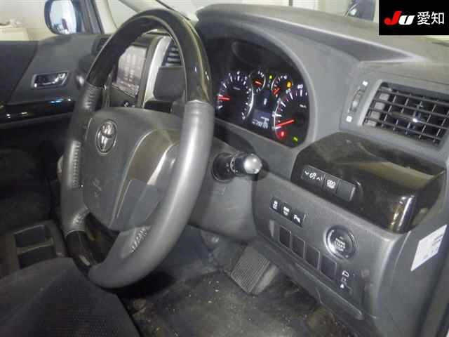 TOYOTA ALPHARD 2011
