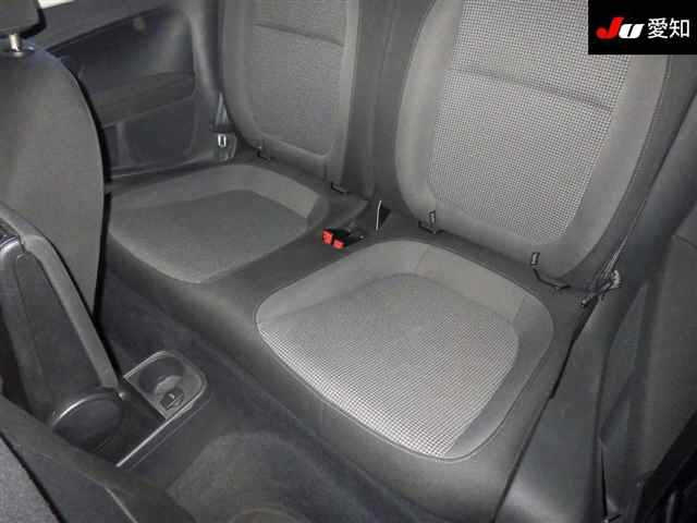 VOLKSWAGEN THE BEETLE 2012