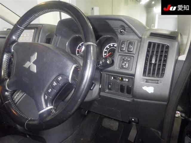 MITSUBISHI DELICA D5 2014