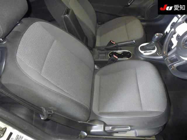 VOLKSWAGEN THE BEETLE 2012