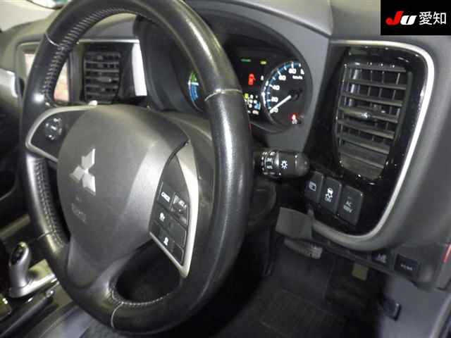 MITSUBISHI OUTLANDER PHEV 2014