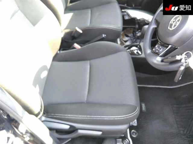 TOYOTA VITZ 2019