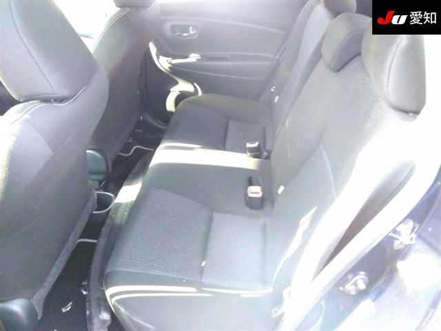 TOYOTA VITZ 2019