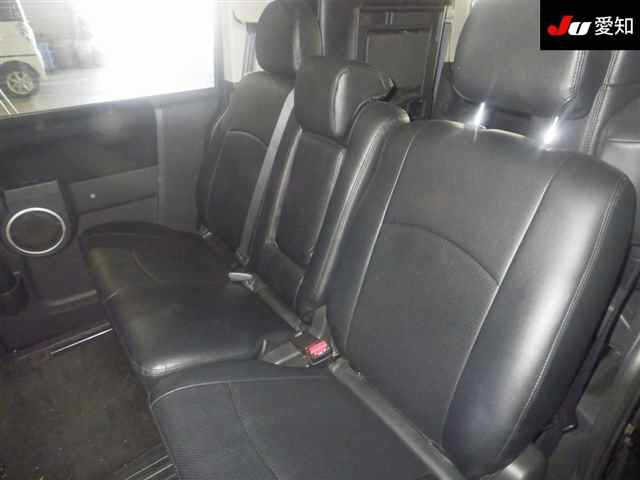 MITSUBISHI DELICA D5 2017