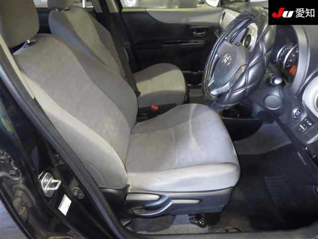 TOYOTA VITZ 2011