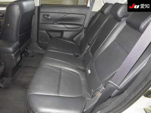 MITSUBISHI OUTLANDER PHEV 2013