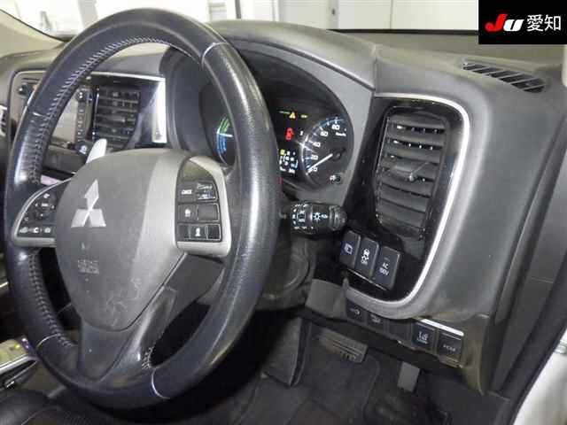 MITSUBISHI OUTLANDER PHEV 2013