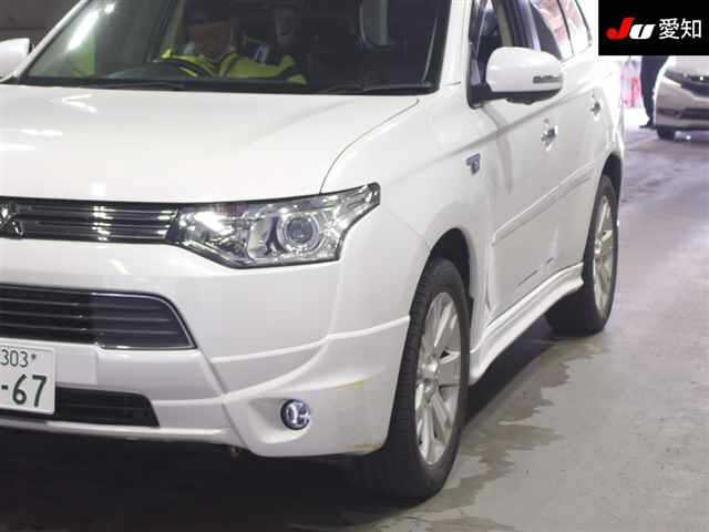 MITSUBISHI OUTLANDER PHEV 2013