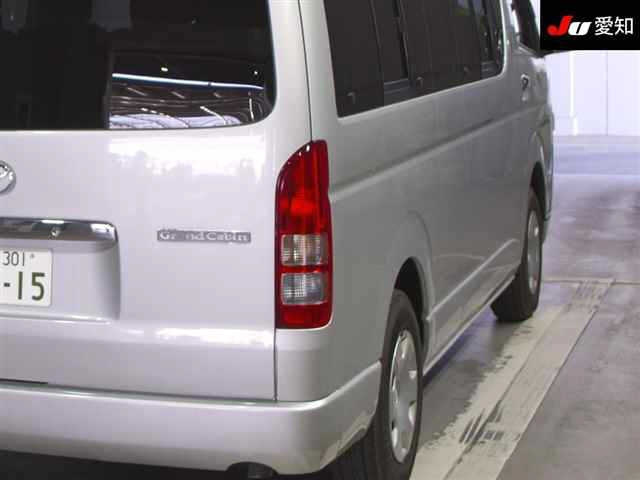 TOYOTA HIACE 2009