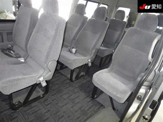 TOYOTA HIACE 2009