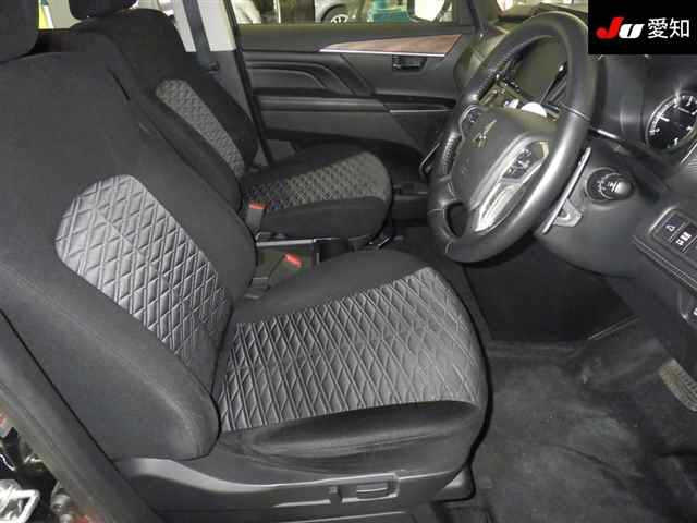 MITSUBISHI DELICA D5 2022