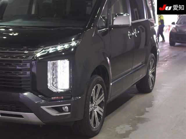 MITSUBISHI DELICA D5 2022