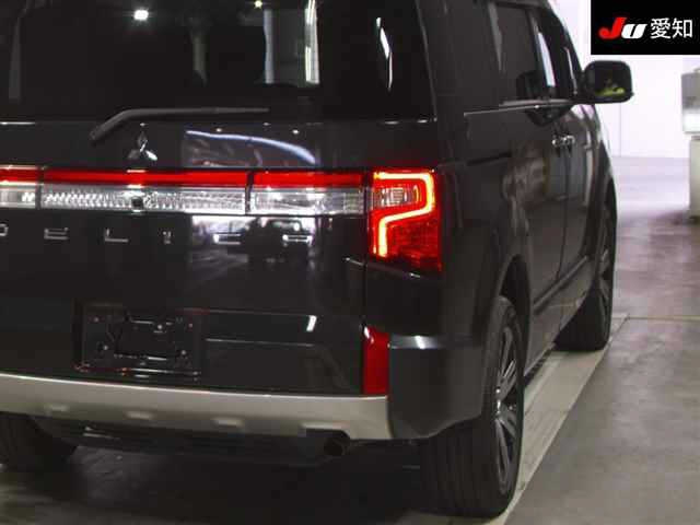 MITSUBISHI DELICA D5 2022