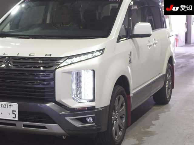 MITSUBISHI DELICA D5 2021