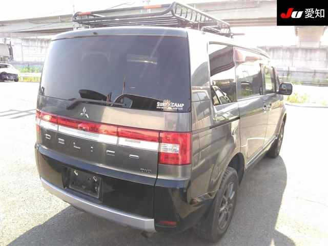 MITSUBISHI DELICA D5 2015