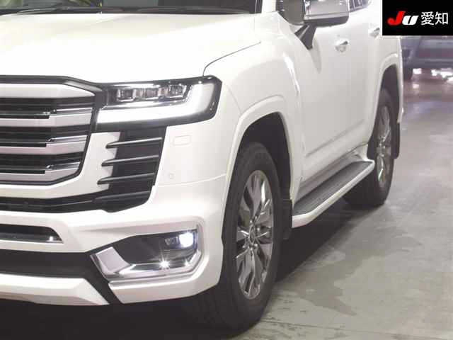 TOYOTA LAND CRUISER 2023
