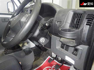 NISSAN CLIPPER TRUCK 2013