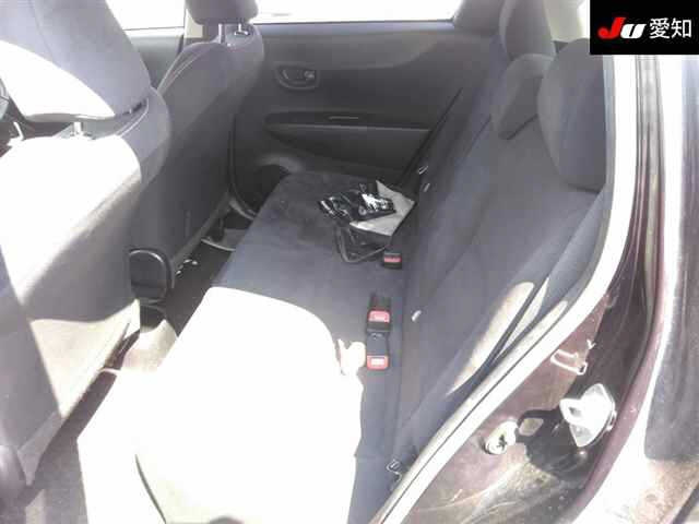 TOYOTA VITZ 2013