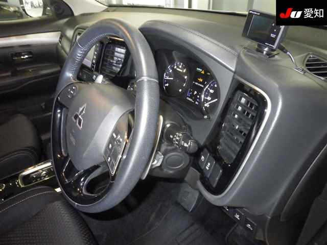 MITSUBISHI OUTLANDER 2017