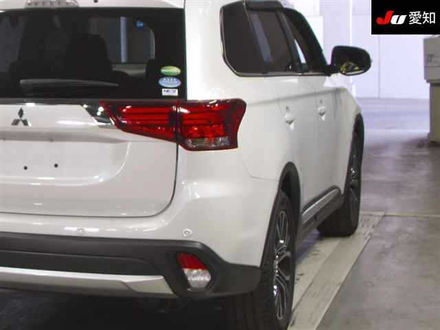 MITSUBISHI OUTLANDER 2017