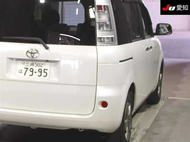 TOYOTA SIENTA 2012