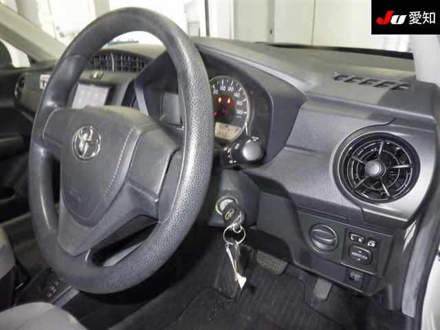 TOYOTA COROLLA AXIO 2016