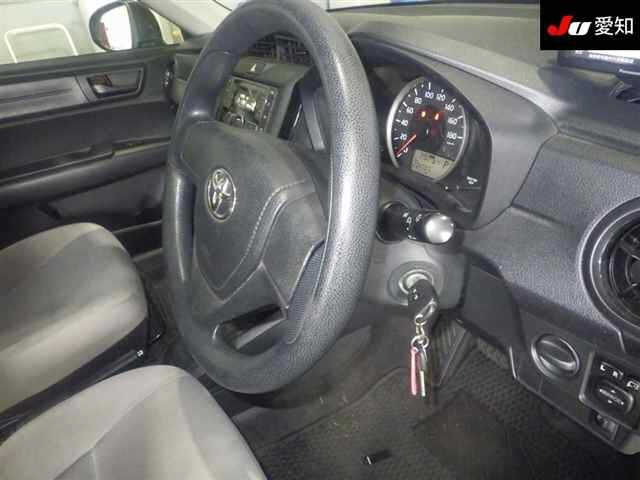 TOYOTA COROLLA AXIO 2016