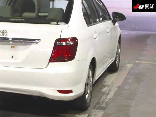 TOYOTA COROLLA AXIO 2016
