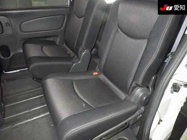 NISSAN SERENA 2011