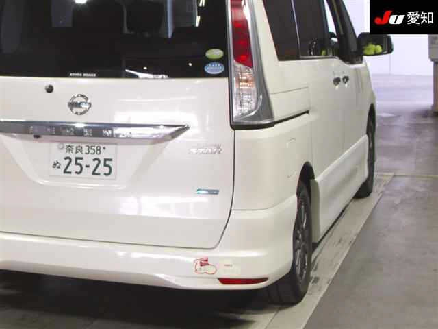 NISSAN SERENA 2011