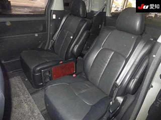 TOYOTA VELLFIRE 2010
