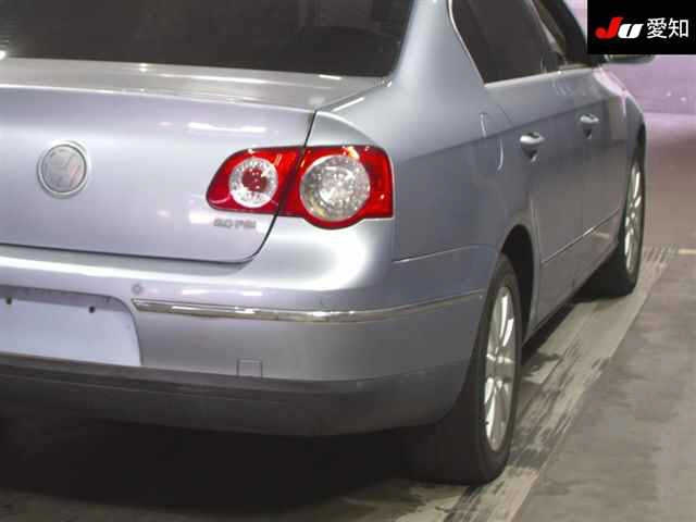 VOLKSWAGEN PASSAT 2008