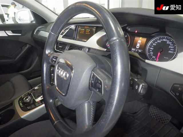 AUDI A4 2010