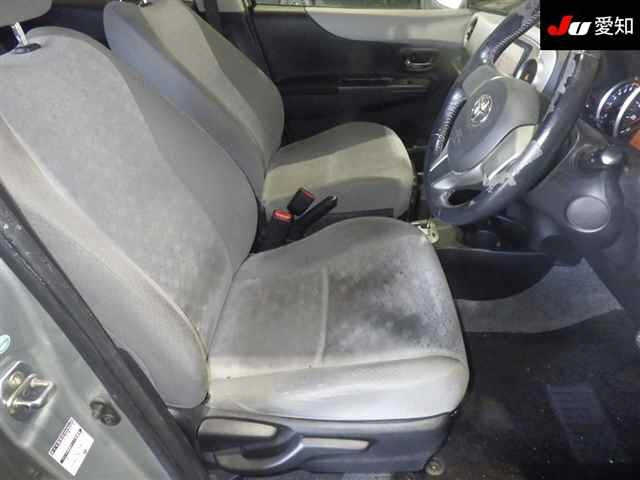 TOYOTA VITZ 2011