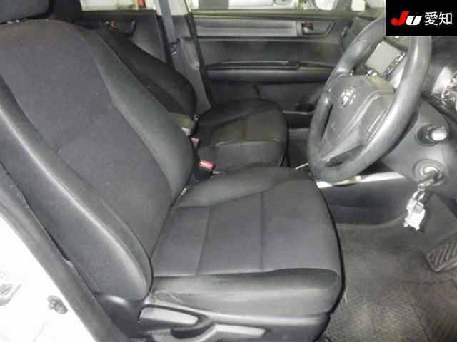 TOYOTA COROLLA FIELDER 2016