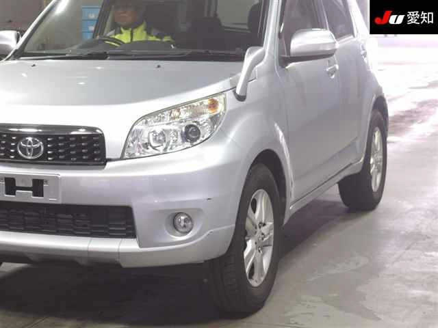 TOYOTA RUSH 2011