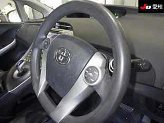 TOYOTA PRIUS 2013