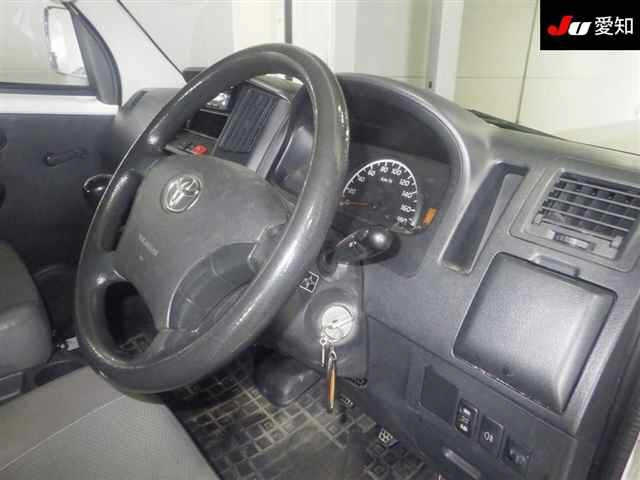TOYOTA TOWN ACE VAN 2015