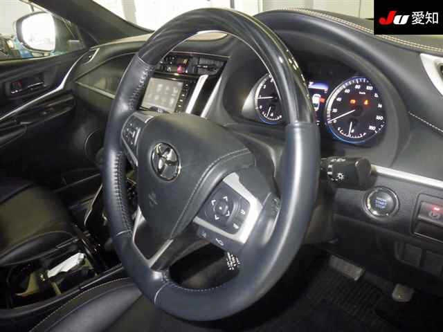 TOYOTA HARRIER 2018