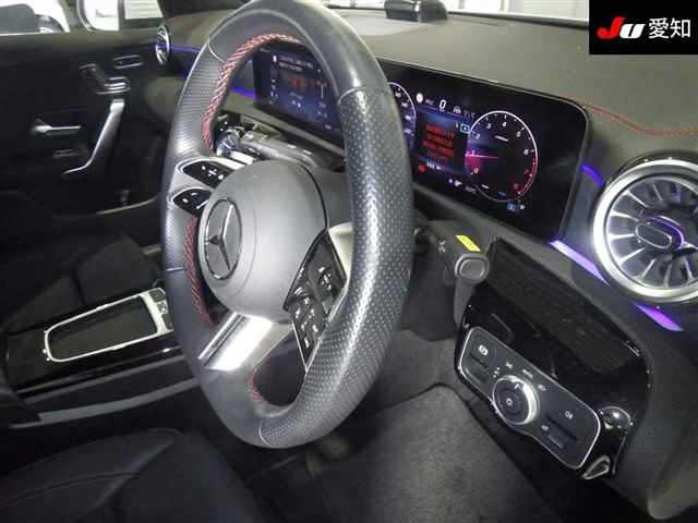 MERCEDES BENZ CLA CLASS 2024