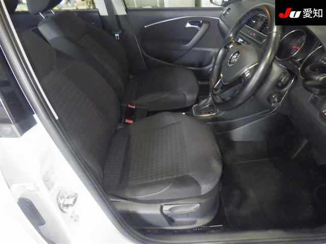VOLKSWAGEN POLO 2014