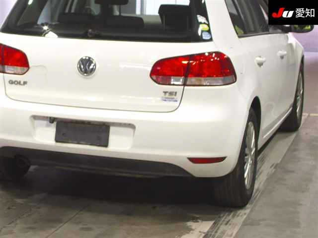 VOLKSWAGEN GOLF 2010