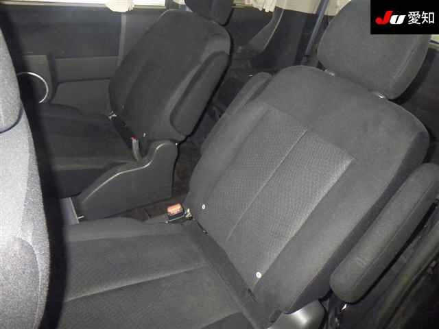 MITSUBISHI DELICA D5 2012