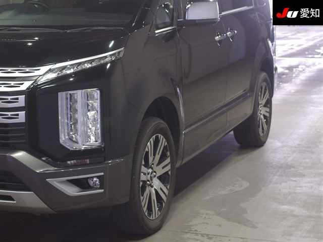 MITSUBISHI DELICA D5 2020
