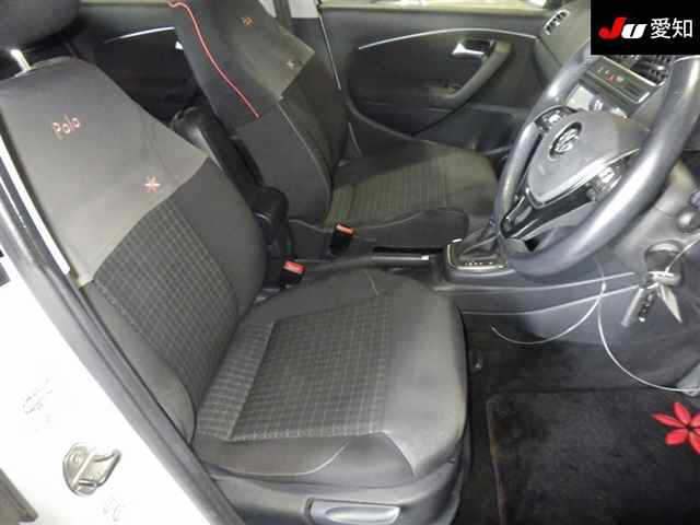 VOLKSWAGEN POLO 2014