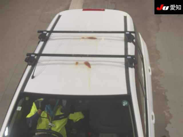 NISSAN WINGROAD 2010