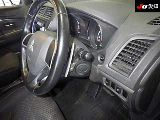 MITSUBISHI RVR 2013