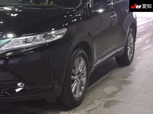 TOYOTA HARRIER 2017