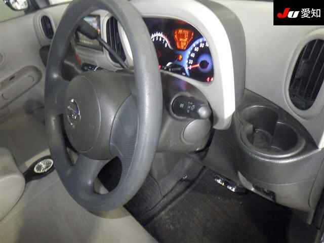 NISSAN CUBE 2010