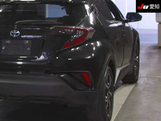 TOYOTA C-HR 2017
